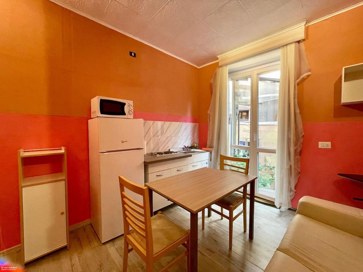 The Orange Housing In Como Exterior photo