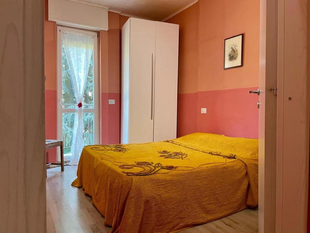 The Orange Housing In Como Exterior photo
